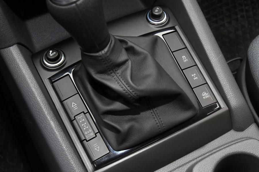  Volkswagen Amarok 2012 года  (фото 5 из 119)